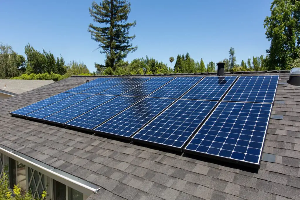 How Many Solar Panels And Batteries To Power A House