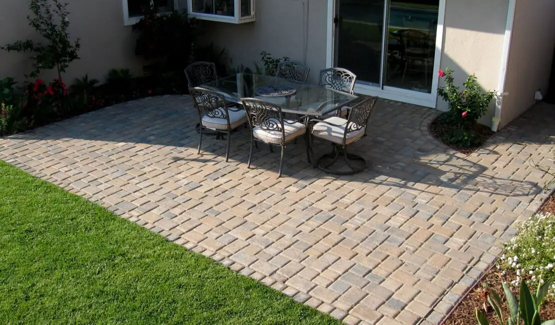 How To Lay Flagstone Patio