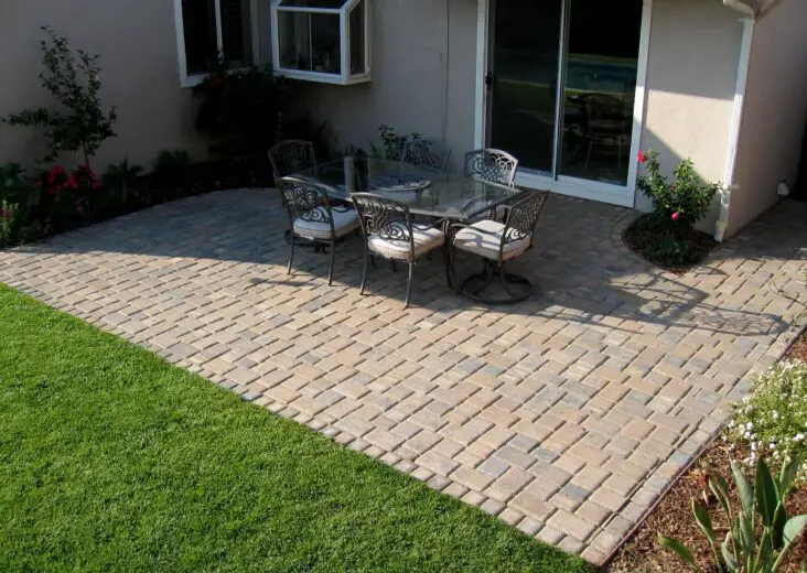 How To Lay Flagstone Patio