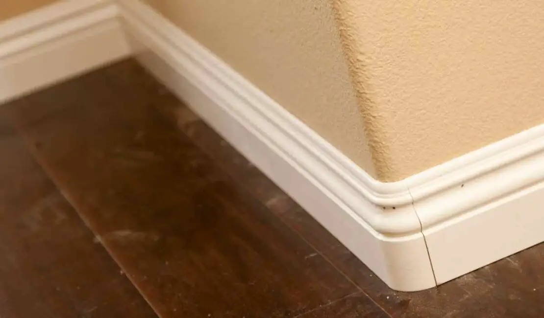 How To Cut Baseboard Corners