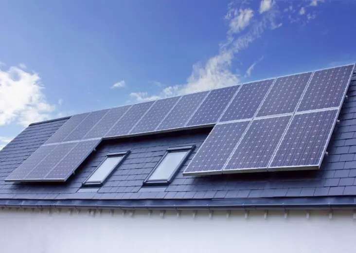 How Do Solar Panels Work On A House