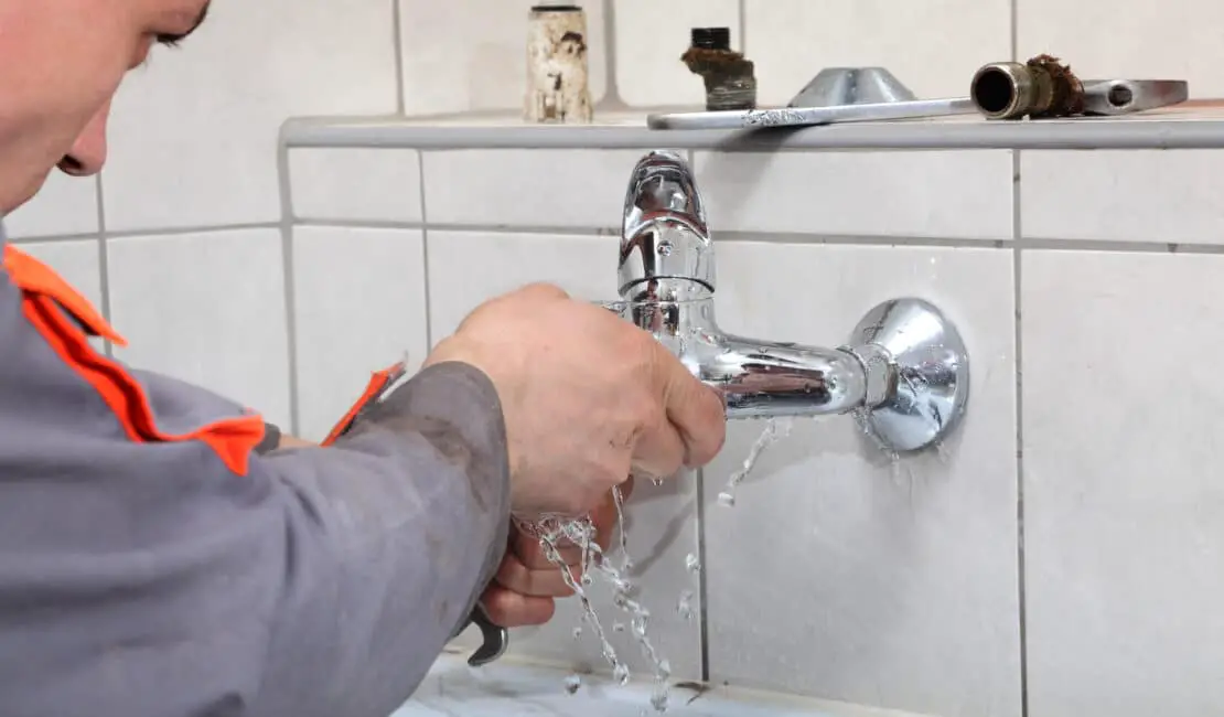 How To Test Plumbing For Leaks