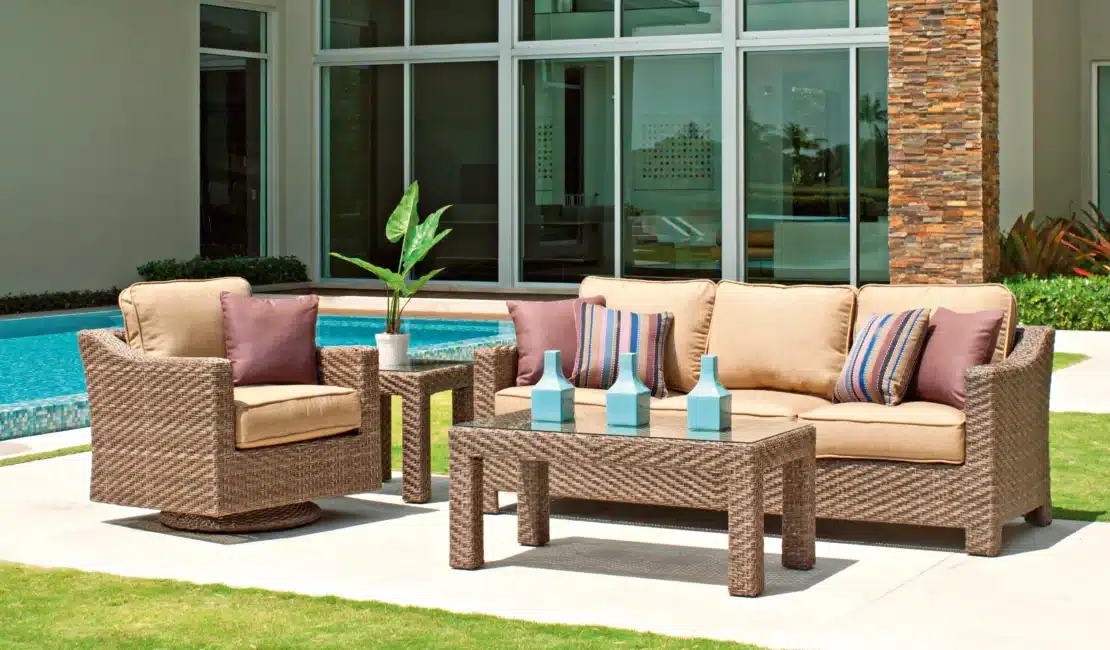 How To Arrange Outdoor Furniture