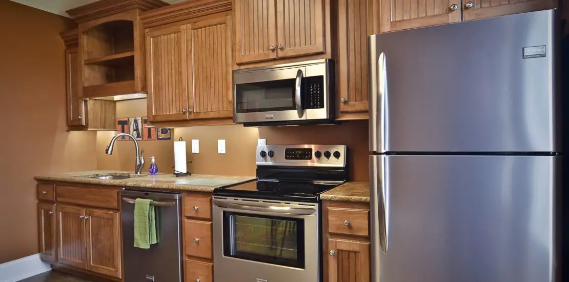 How To Stain A Kitchen Cabinet