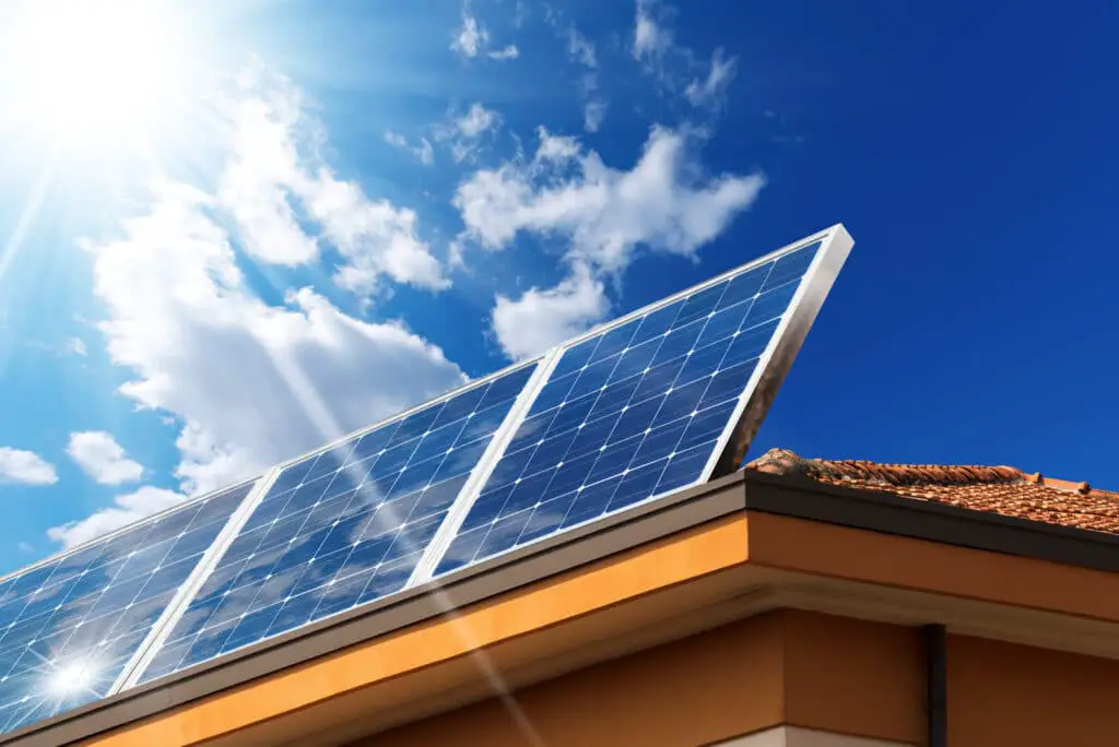 How Many Solar Batteries Are Needed To Power A House