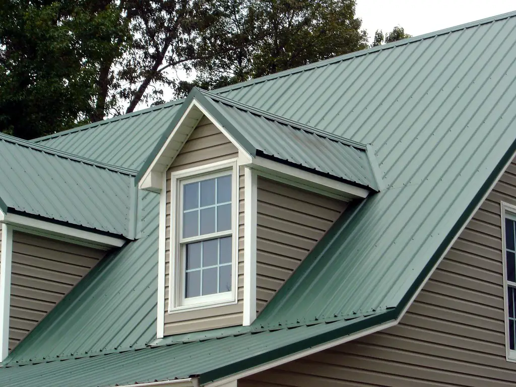 How Long Does Metal Roof Last
