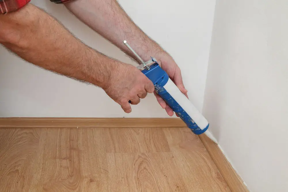 How To Apply Caulking To Baseboards