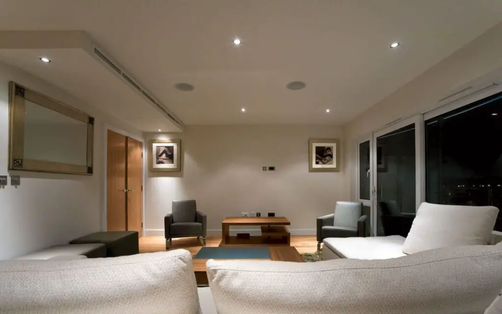 How Many Recessed Lights In Living Room