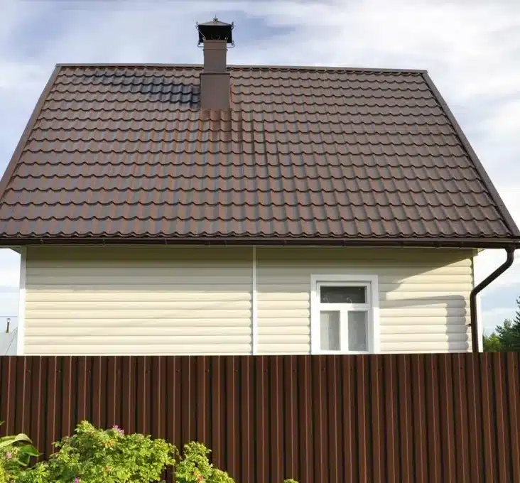 How To Clean A Metal Roof Without Slipping 