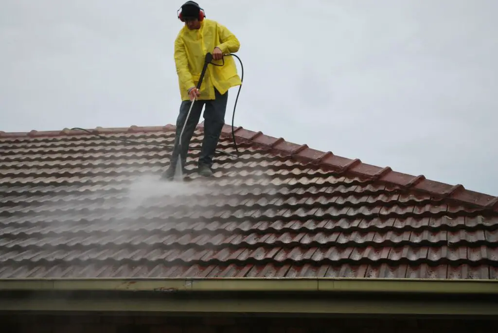 How To Clean Metal Roof With Pressure Washer